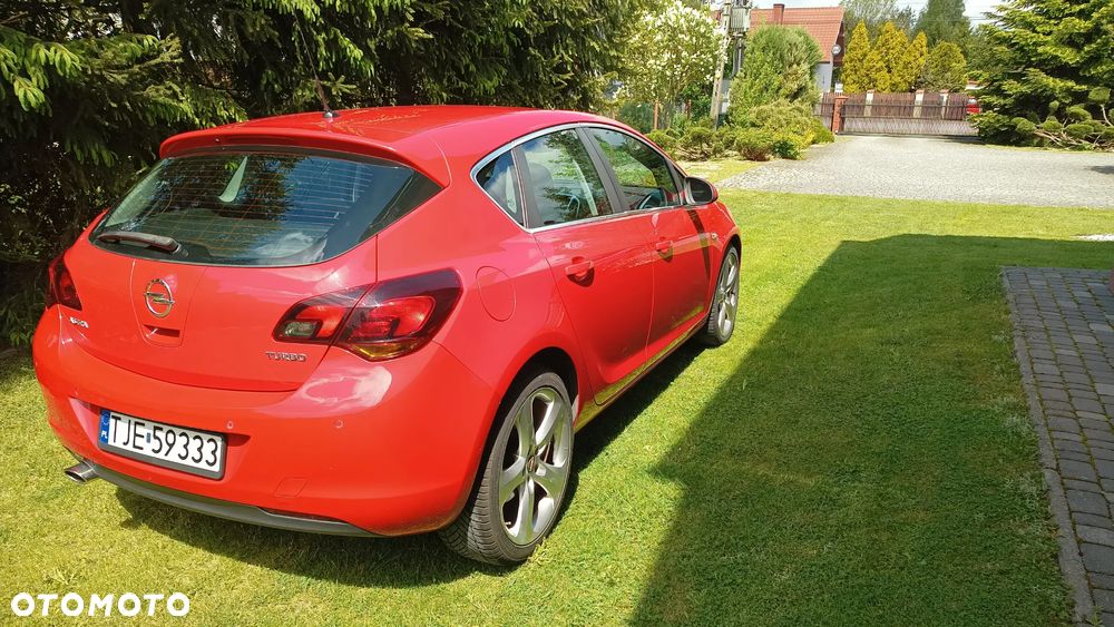 Opel Astra 1.6 Turbo Sport - 2