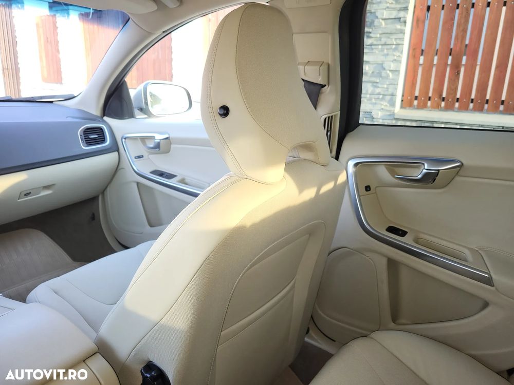 Volvo V60 D3 Start-Stop Basic - 18