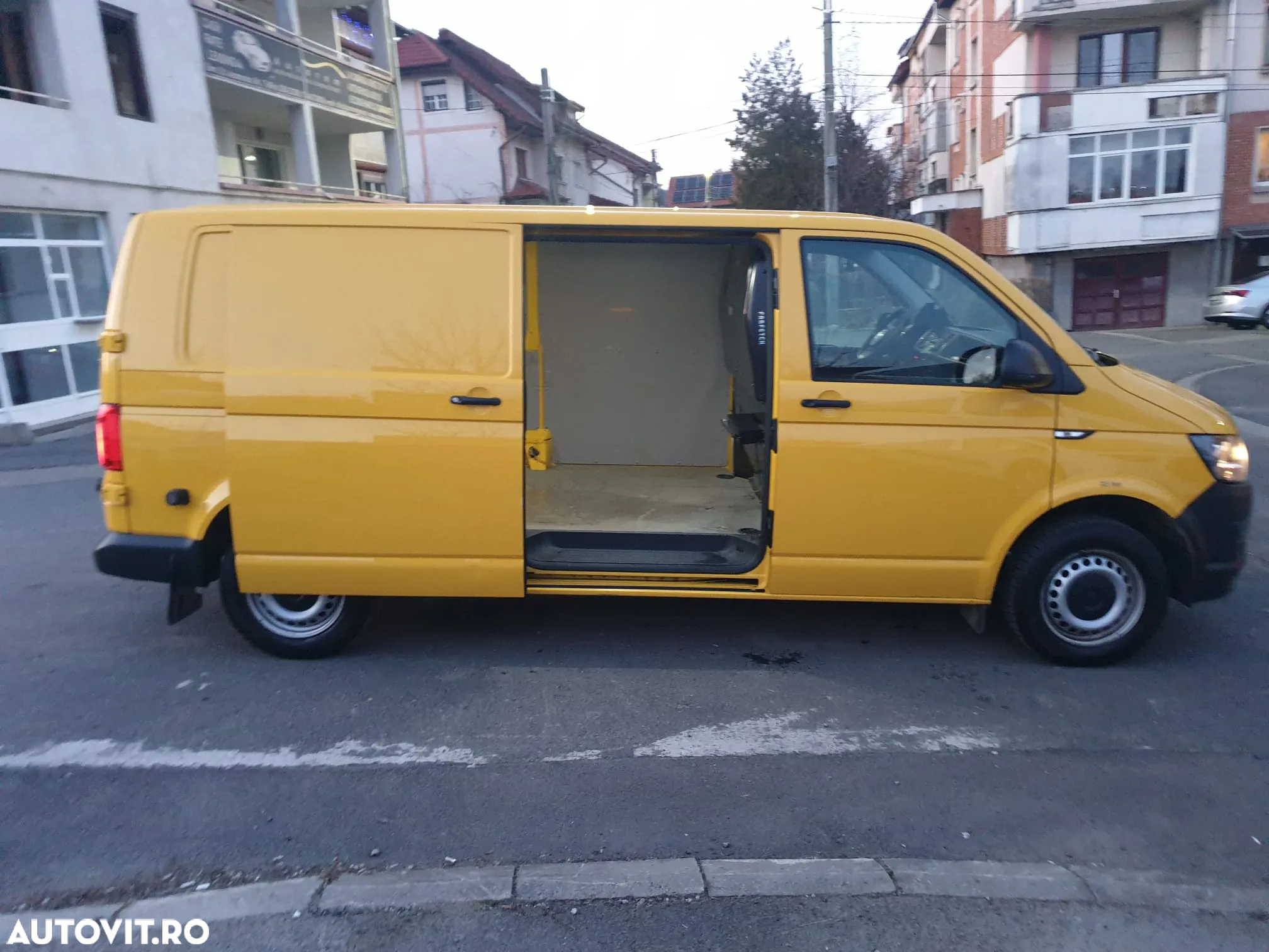 Volkswagen Transporter Kombi T6 2.0 TDI 75 kW LR - 9