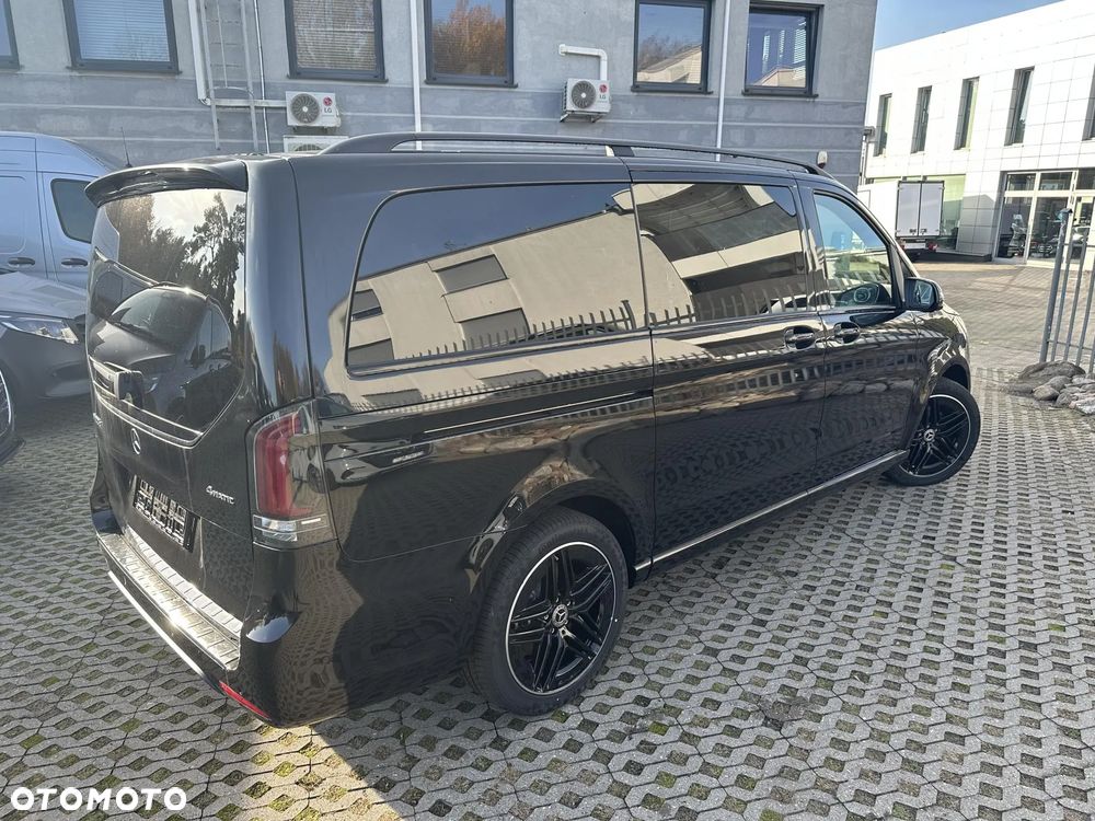 Mercedes-Benz Klasa V - 4