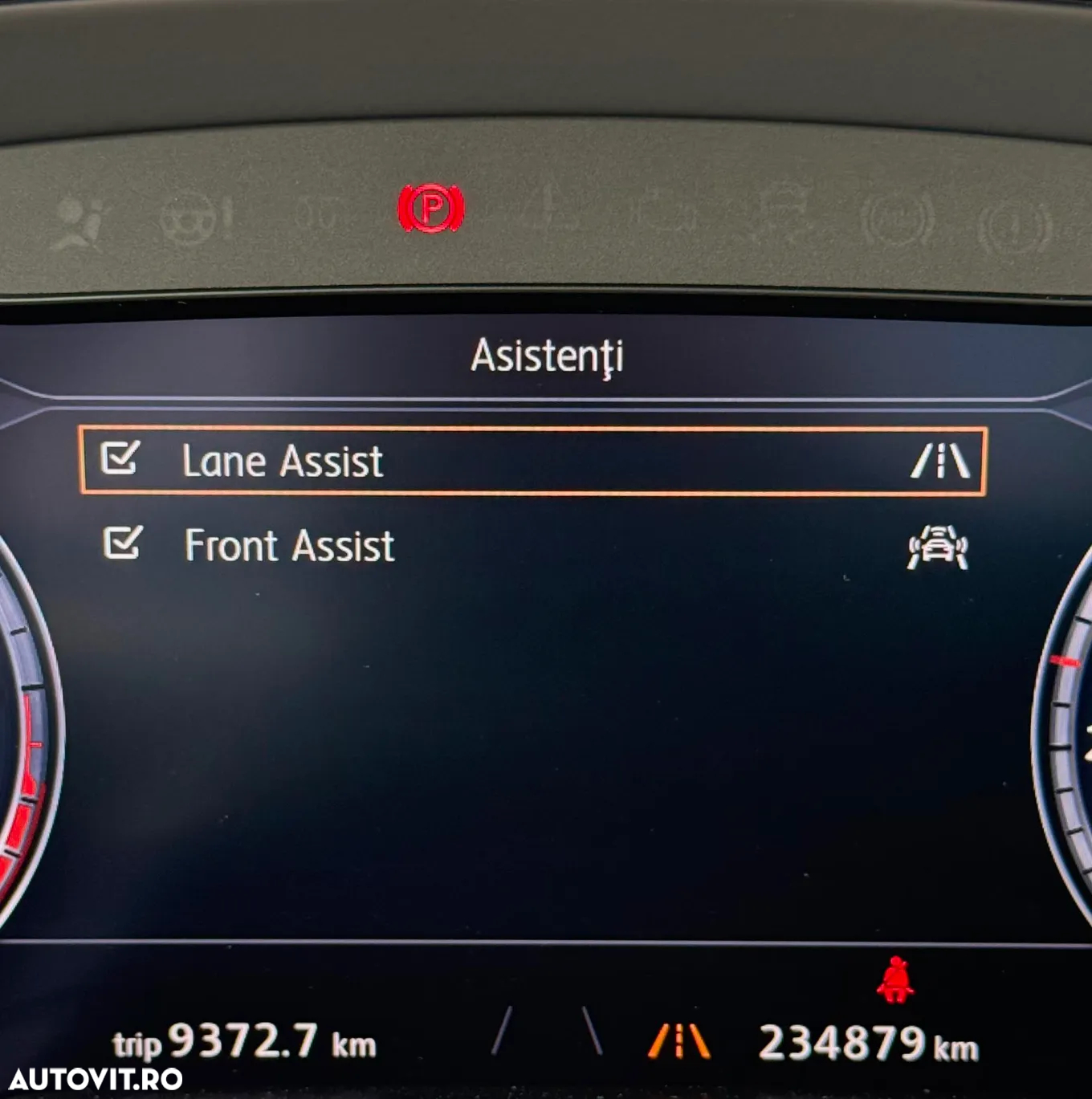 Volkswagen Passat Variant 2.0 TDI SCR 4Motion DSG Highline - 26