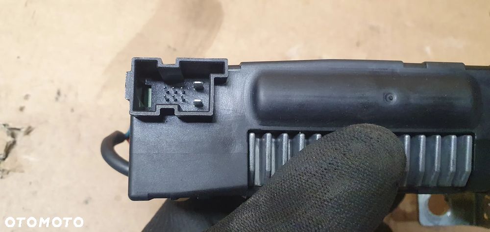 Silnik siłownik klapy bagażnika lewy VW Passat B6 3C9827383G - 4