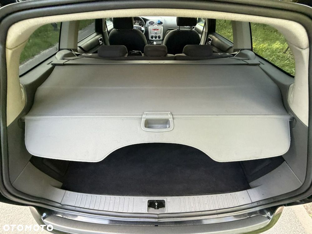Ford Focus - 25