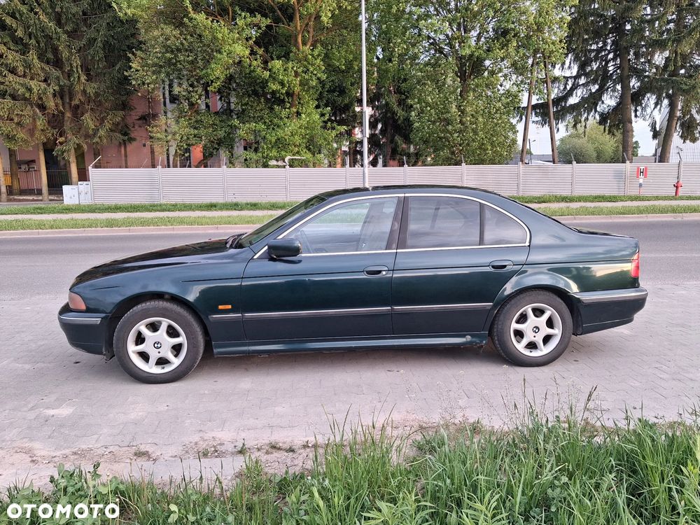 BMW Seria 5 523i - 1