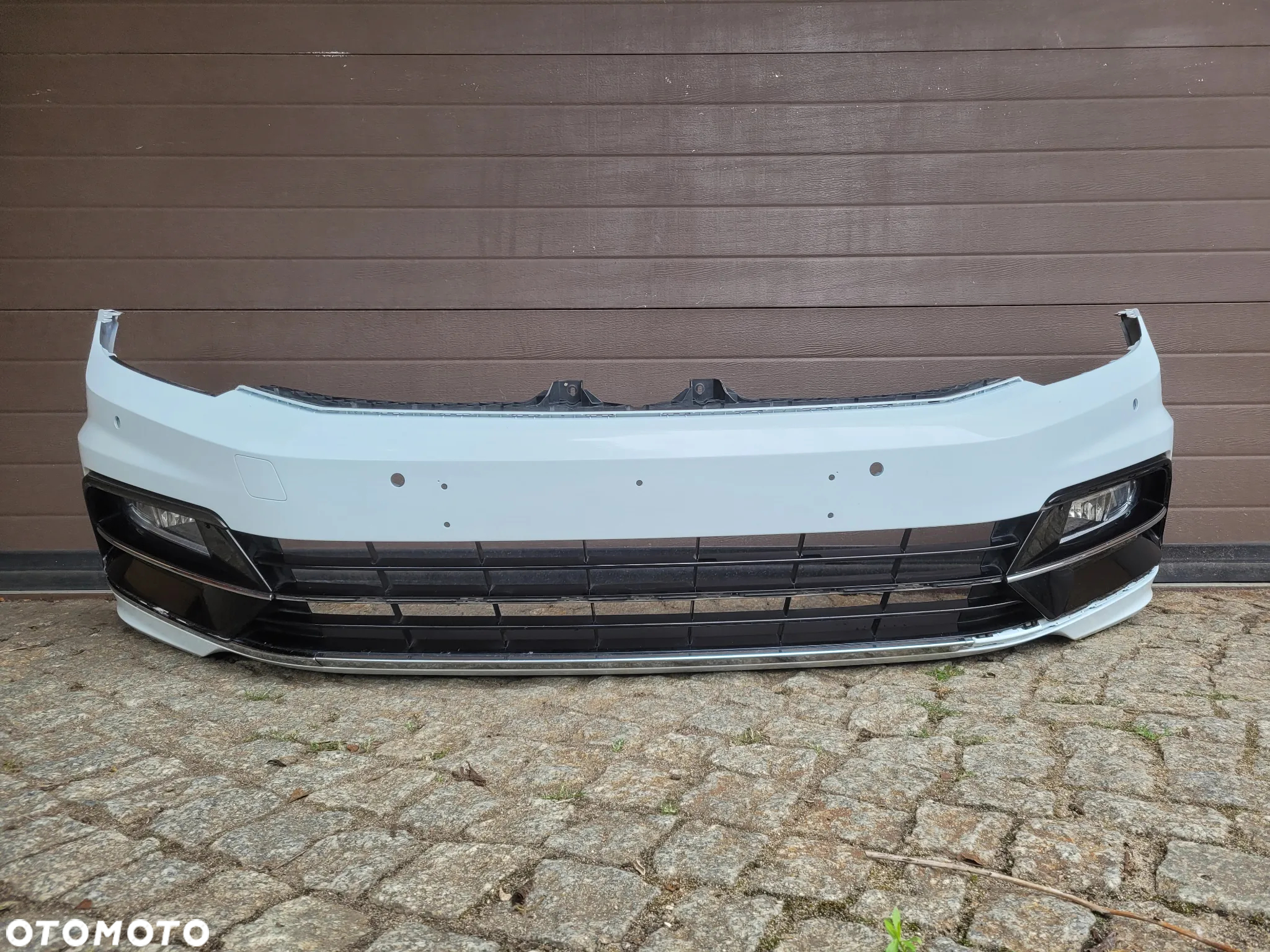 ZDERZAK PRZEDNI PRZÓD VW PASSAT B8 R-LINE LC9A HALOGENY - 2