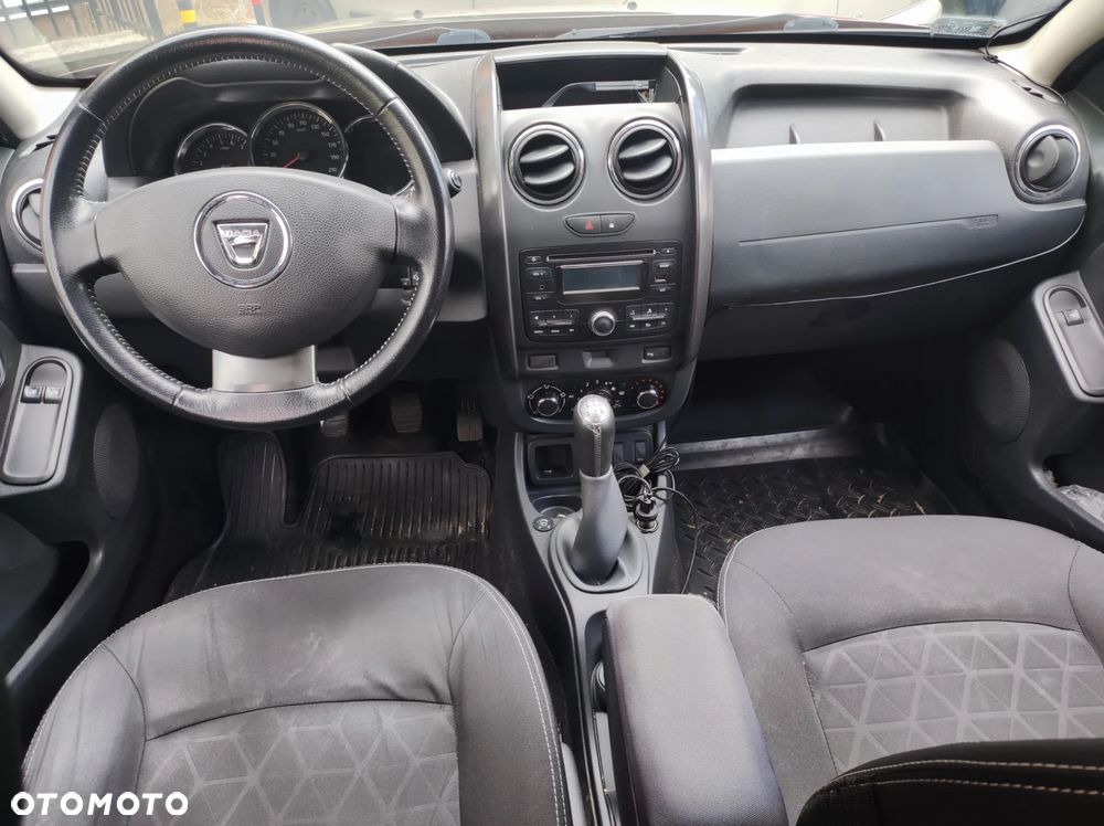 Dacia Duster 1.6 Laureate Euro5 - 8