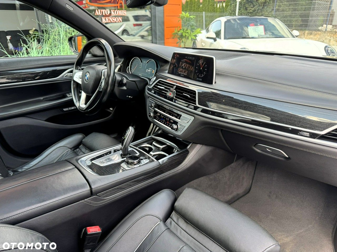 BMW Seria 7 740i - 25