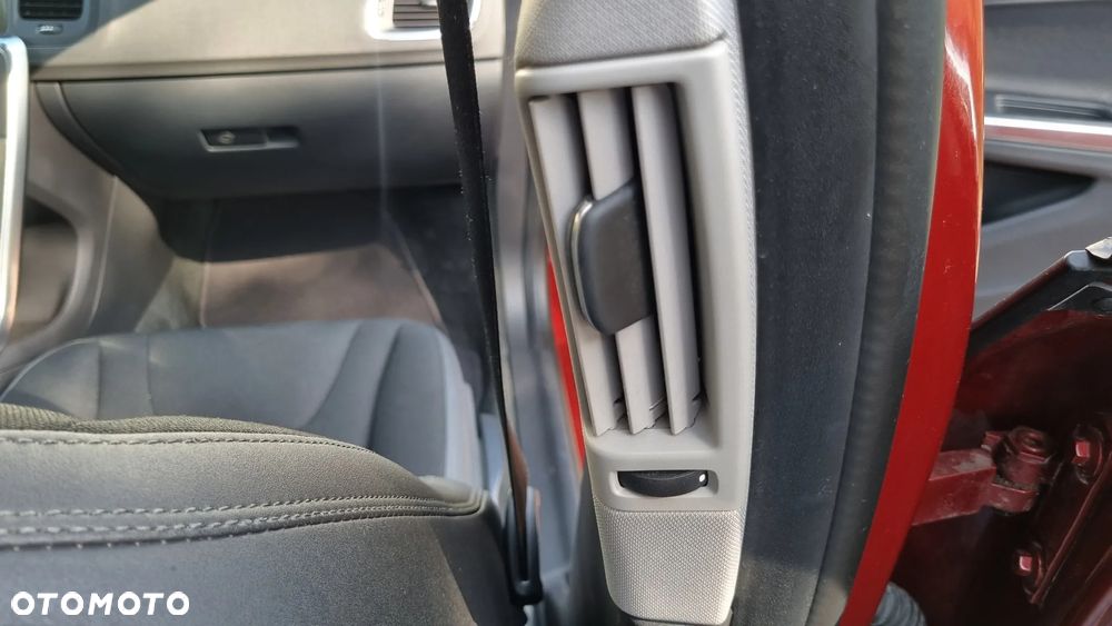 Volvo S60 D3 Geartronic Momentum - 33
