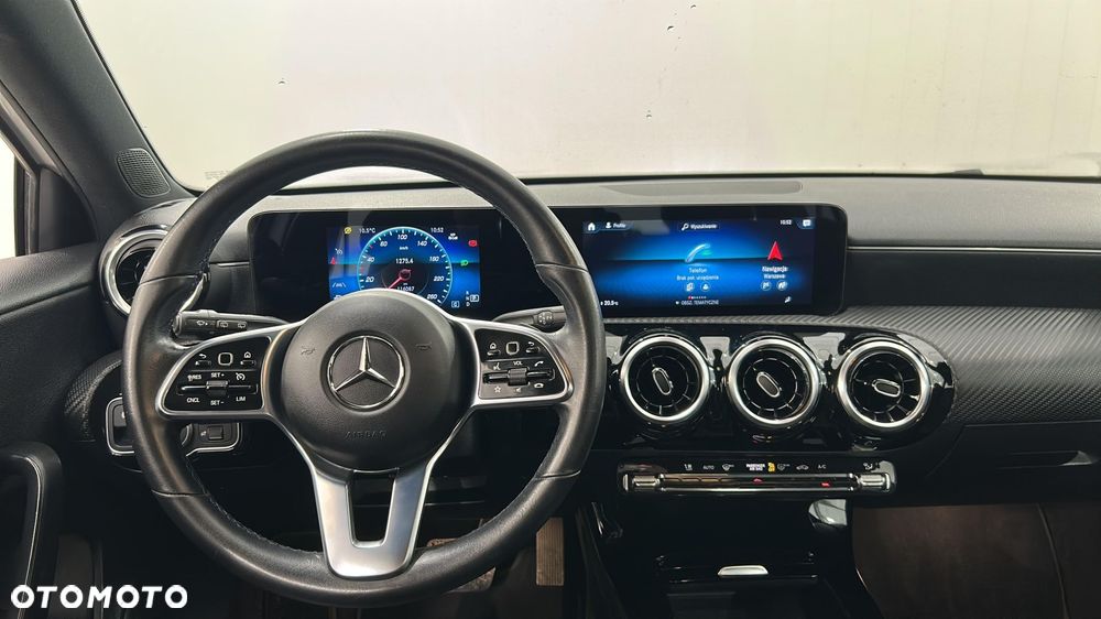 Mercedes-Benz Klasa A 200 7G-DCT - 10