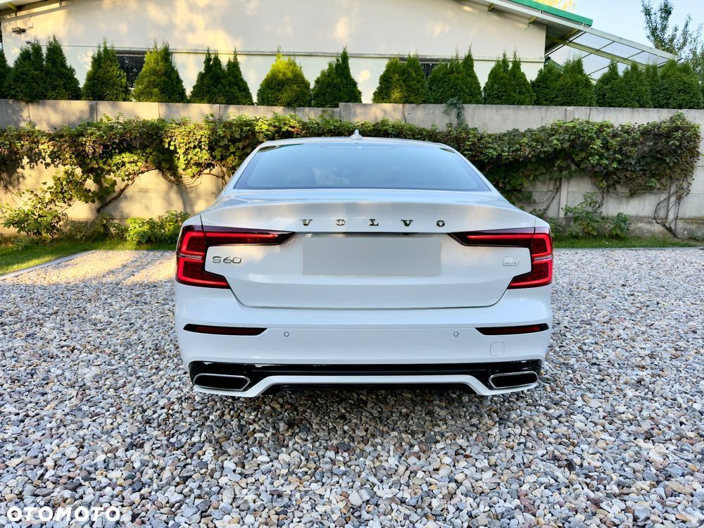 Volvo S60 T8 Recharge AWD Geartronic RDesign - 16