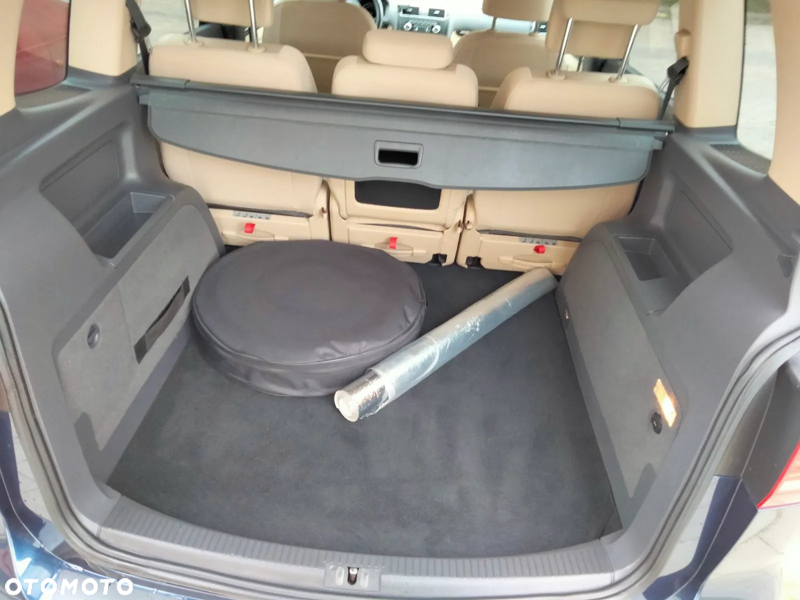 Volkswagen Touran 2.0 TDI DPF DSG Highline - 11