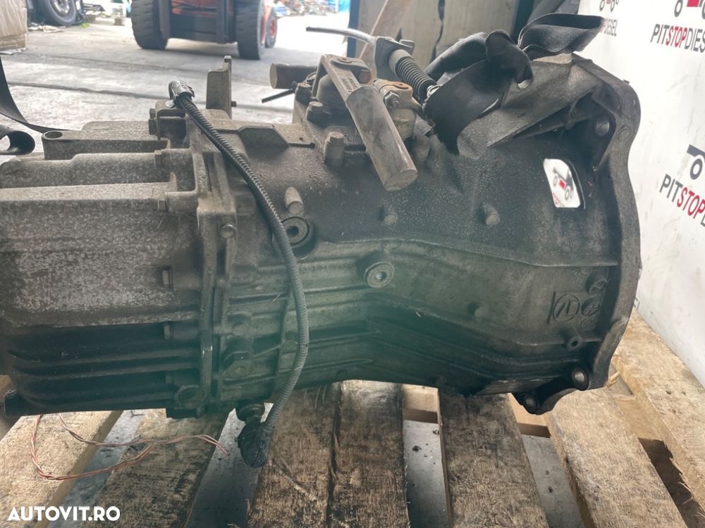 Cutie de viteze manuala 6+1 trepte Renault Mascott / Iveco Daily 2.8 D 2003 cod : 1323050006, 1323401028 - 4