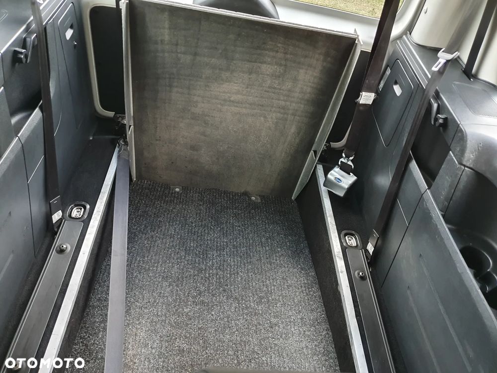 Volkswagen Caddy 1.4 (7-Si.) Maxi Comfortline - 26