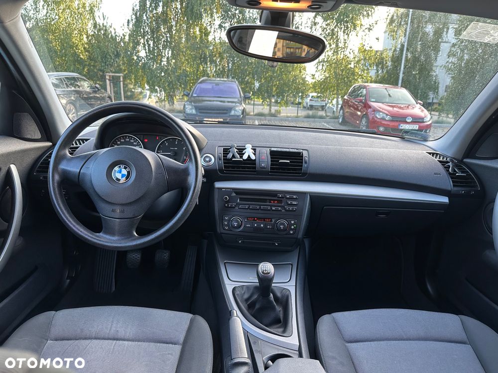 BMW Seria 1 118d - 8