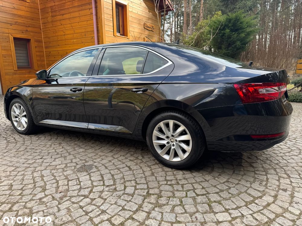 Skoda Superb 2.0 TSI Ambition DSG - 4