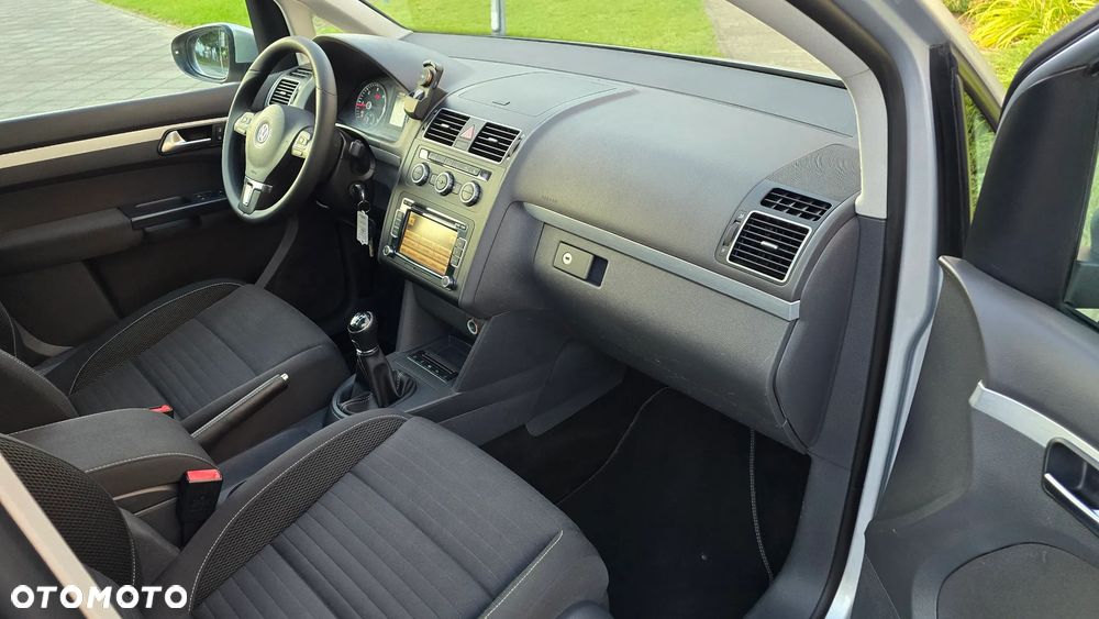 Volkswagen Touran 2.0 TDI DPF Cup - 11