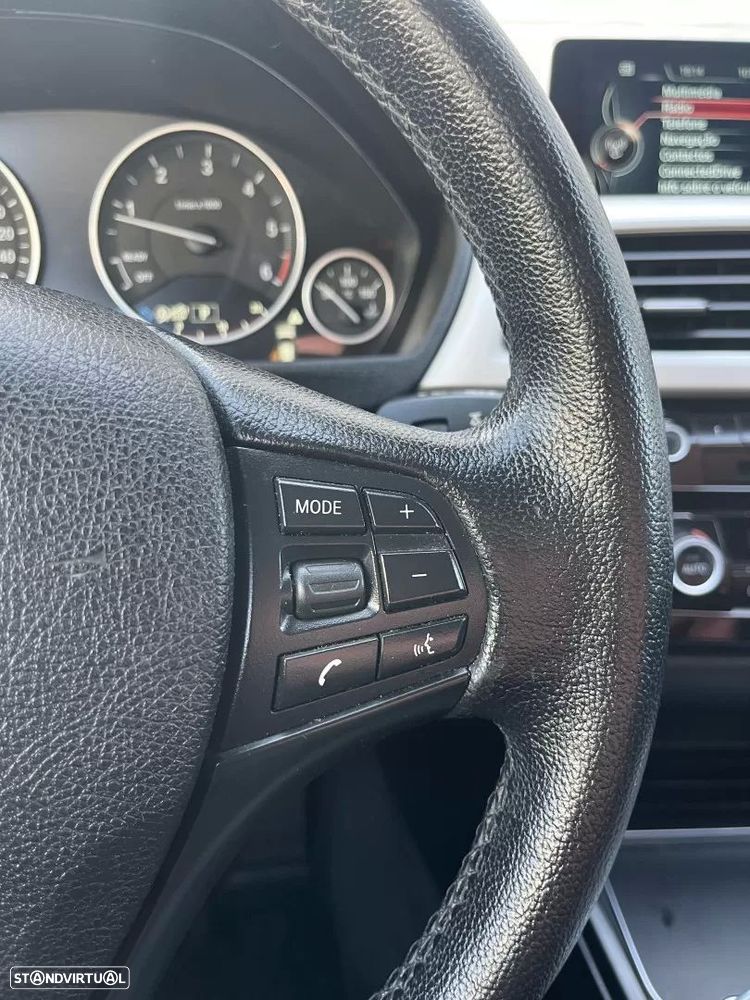 BMW 318 d Touring Line Sport Auto - 30