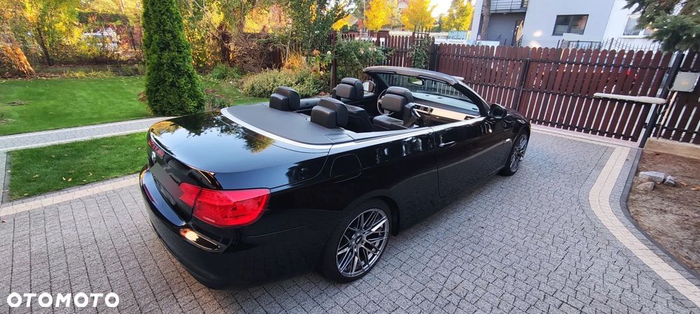 BMW Seria 3 320i - 33