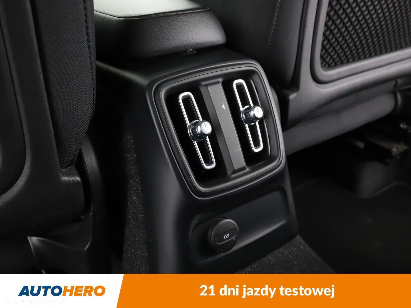 Volvo XC 40 - 36