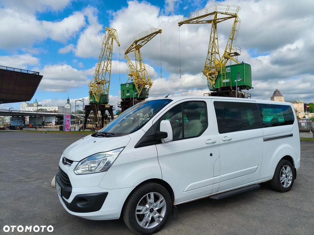 Ford Tourneo Custom 300 L2H1 VA Titanium - 1