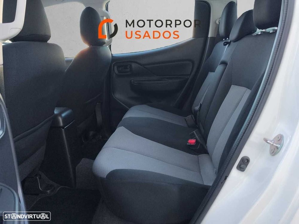 Mitsubishi L200 2.3 DI-D CD Invite Strakar Look 4WD - 10