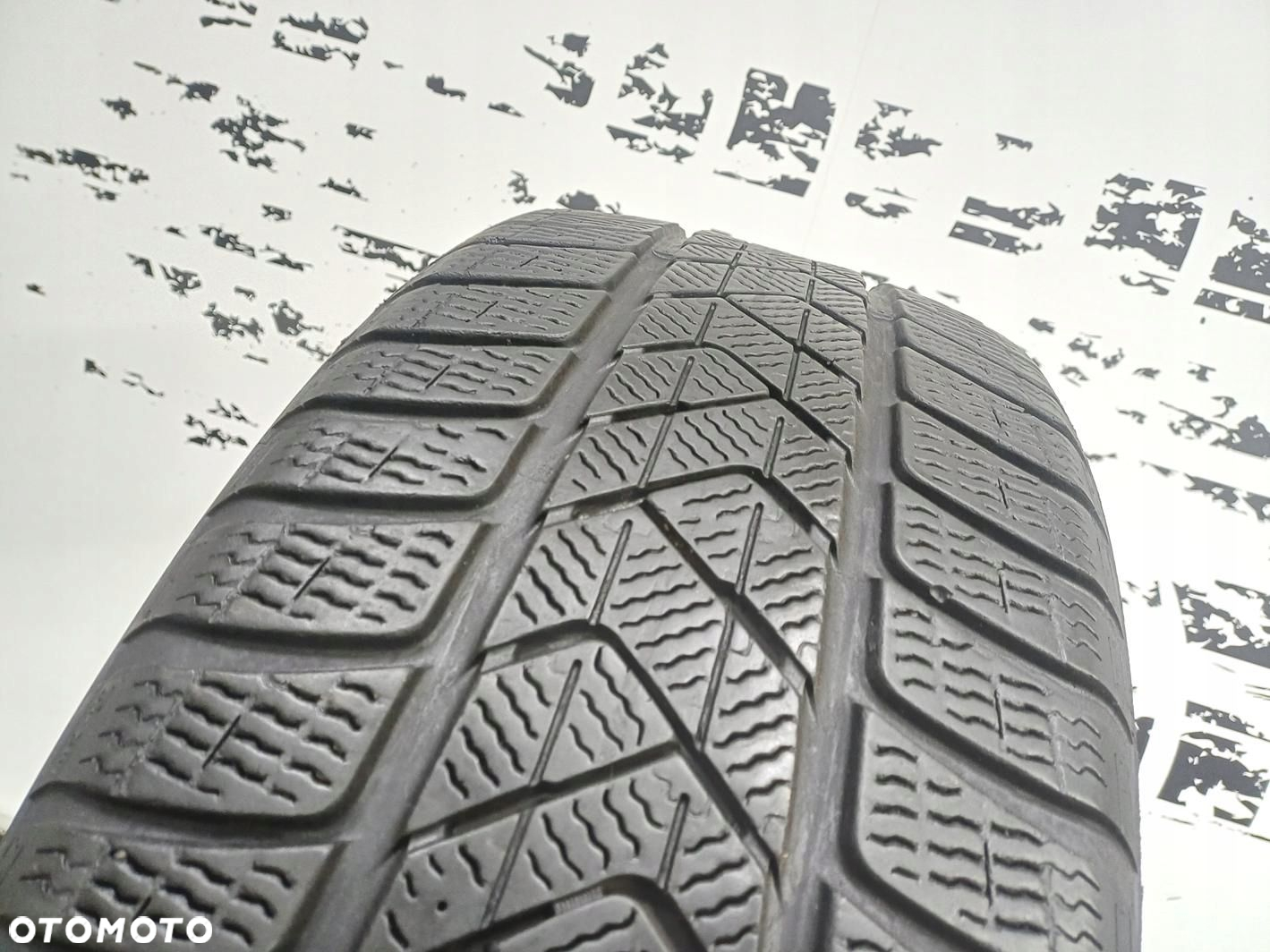 Pirelli Winter SottoZero 3 225/45R17 94 V 6mm 2019r opona pojedyncza 50091 - 2