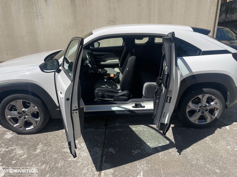Mazda MX-30 e-SKYACTIV - 4