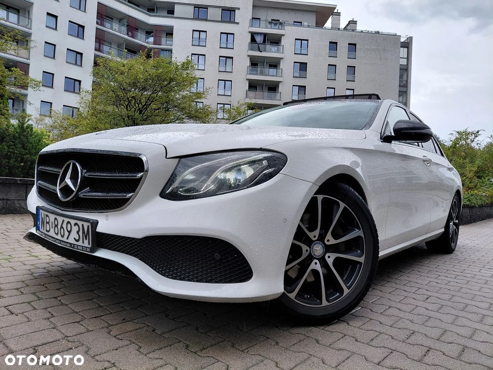 Mercedes-Benz Klasa E 220 d 9G-TRONIC - 24