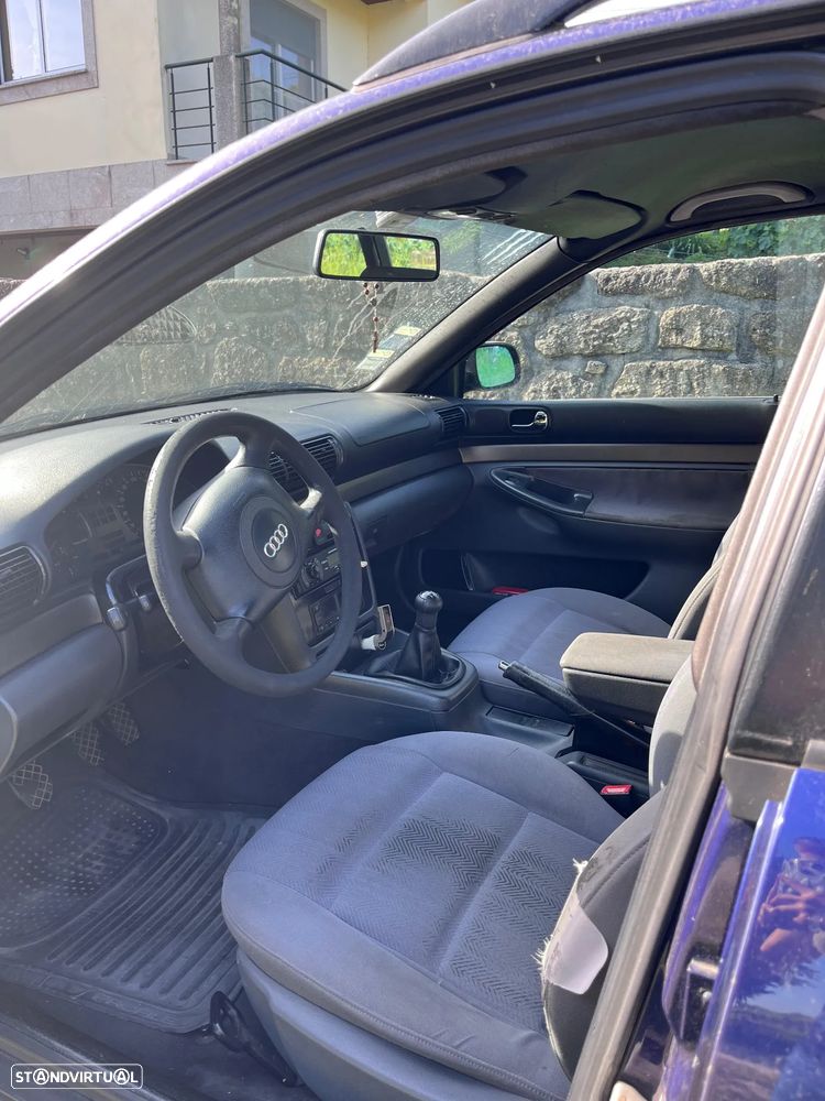Audi A4 Avant 1.9 TDI Attraction - 5