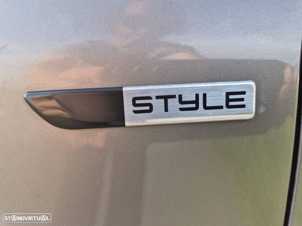 Peugeot 2008 1.2 PureTech Style - 11