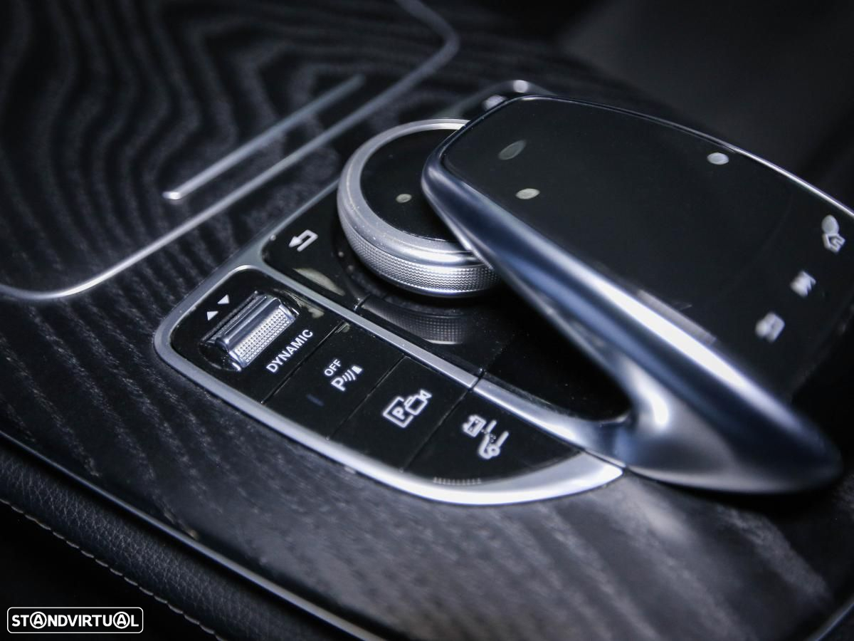 Mercedes-Benz E 300 de AMG Line - 22