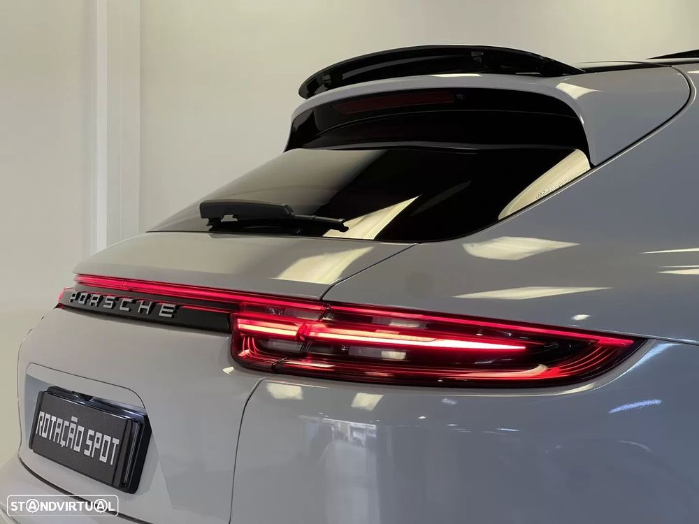 Porsche Panamera Sport Turismo 4 E-Hybrid - 37