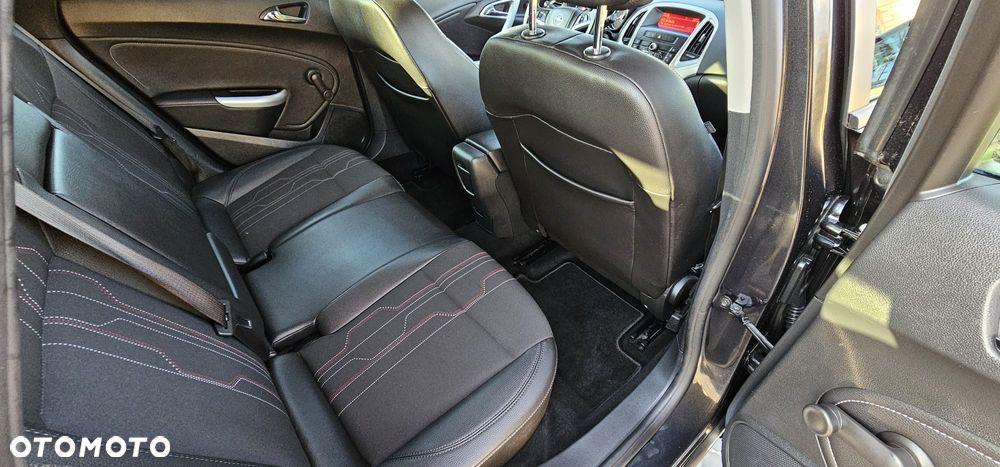 Opel Astra 1.4 Turbo 150 Jahre - 39