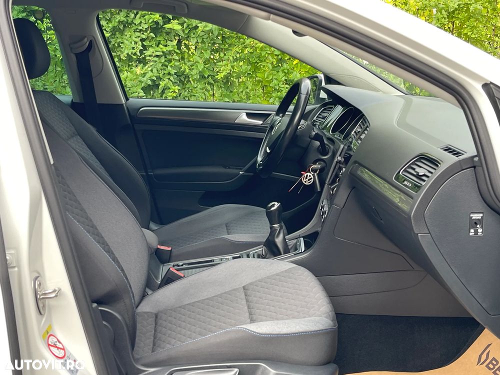 Volkswagen Golf Variant 1.6 TDI SCR Join - 20