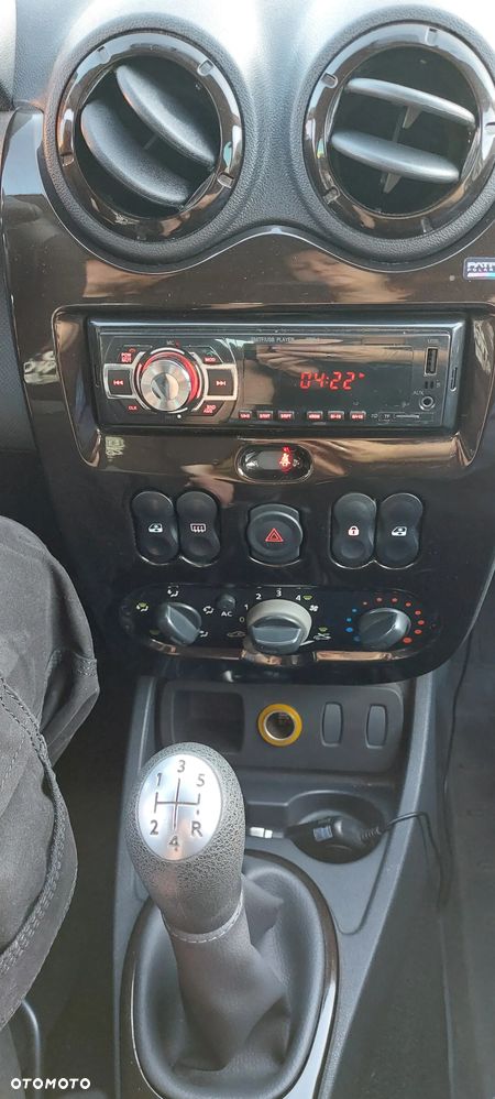 Dacia Duster 1.6 Laureate - 4