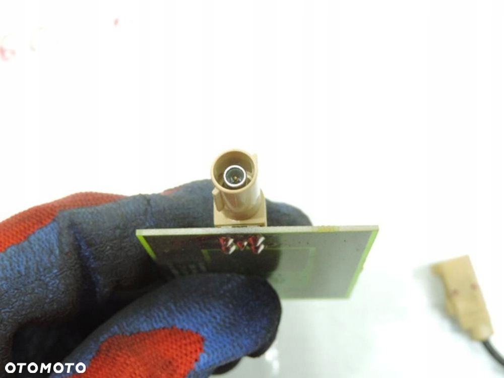 WZMACNIACZ ANTENY AUDI A6 C6 4F5035225E - 5