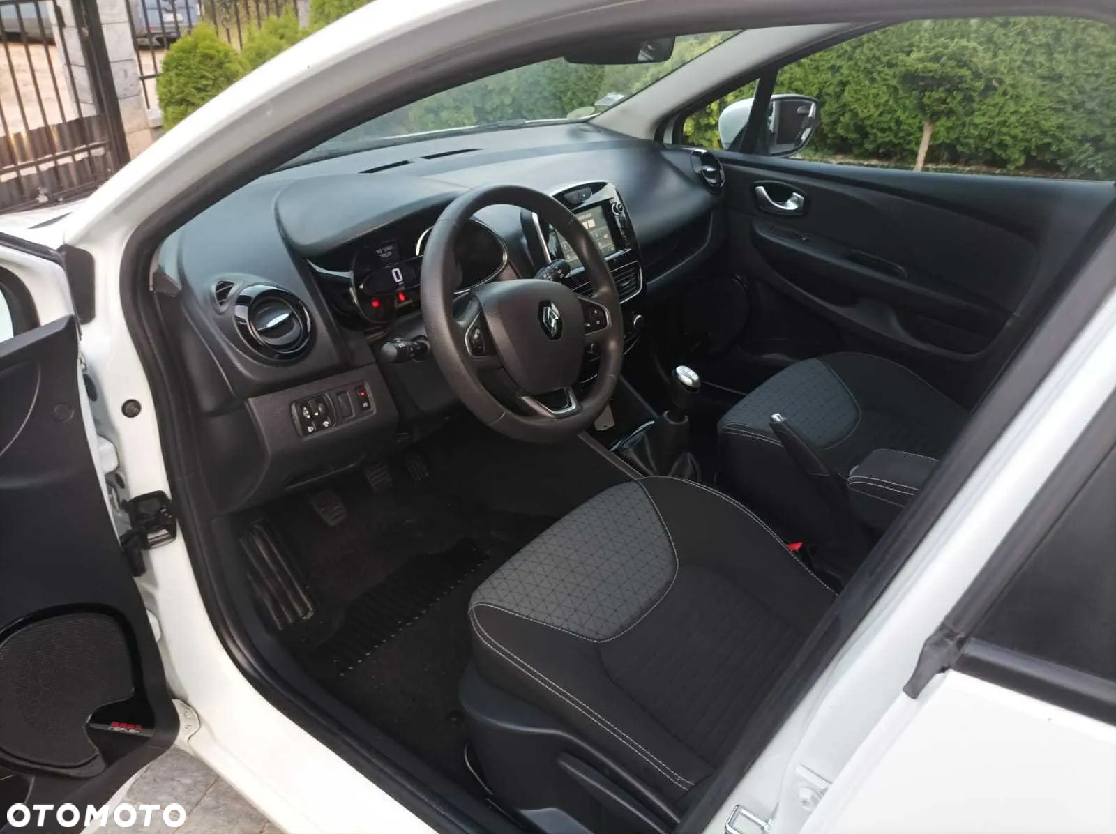 Renault Clio - 8