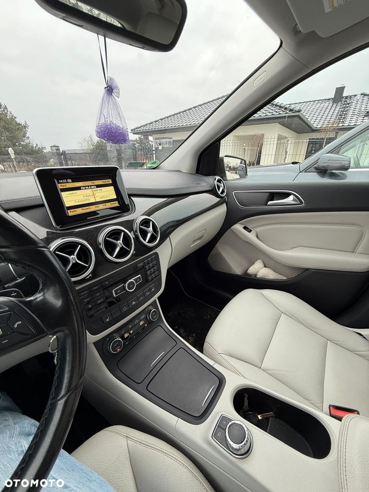 Mercedes-Benz Klasa B 200 CDI (BlueEFFICIENCY) 7G-DCT - 13
