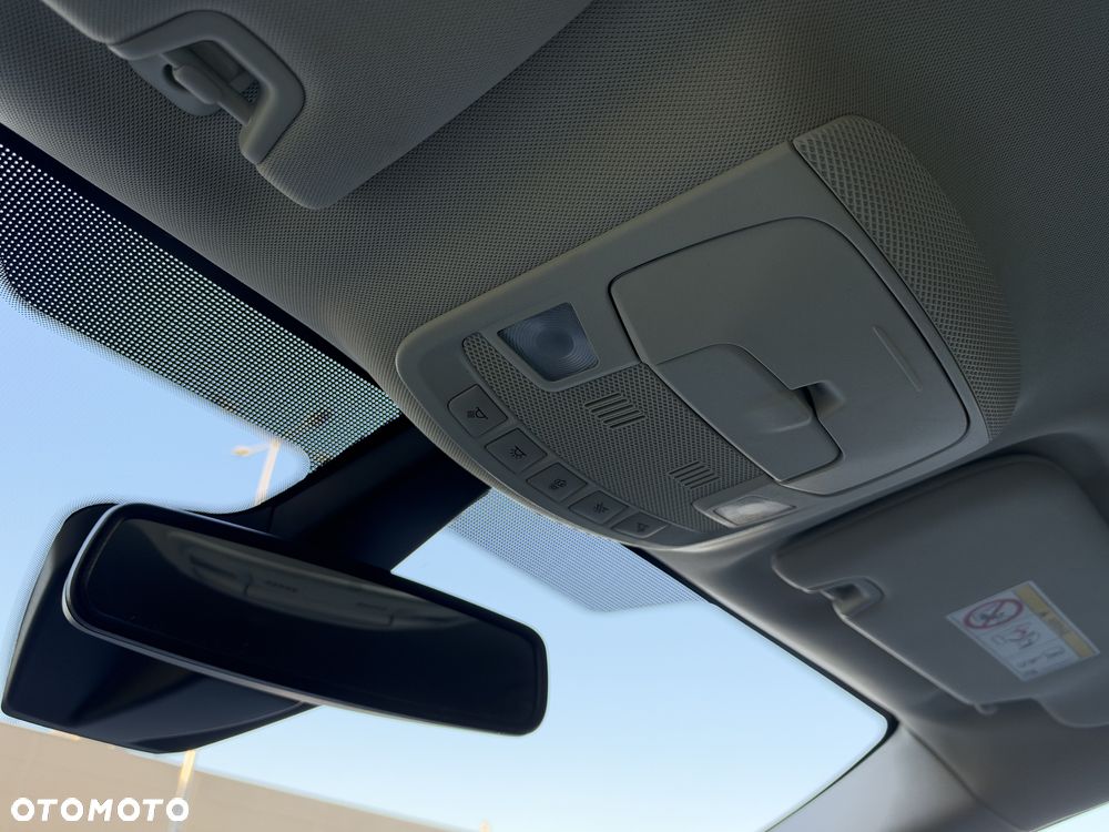 Ford S-Max - 12