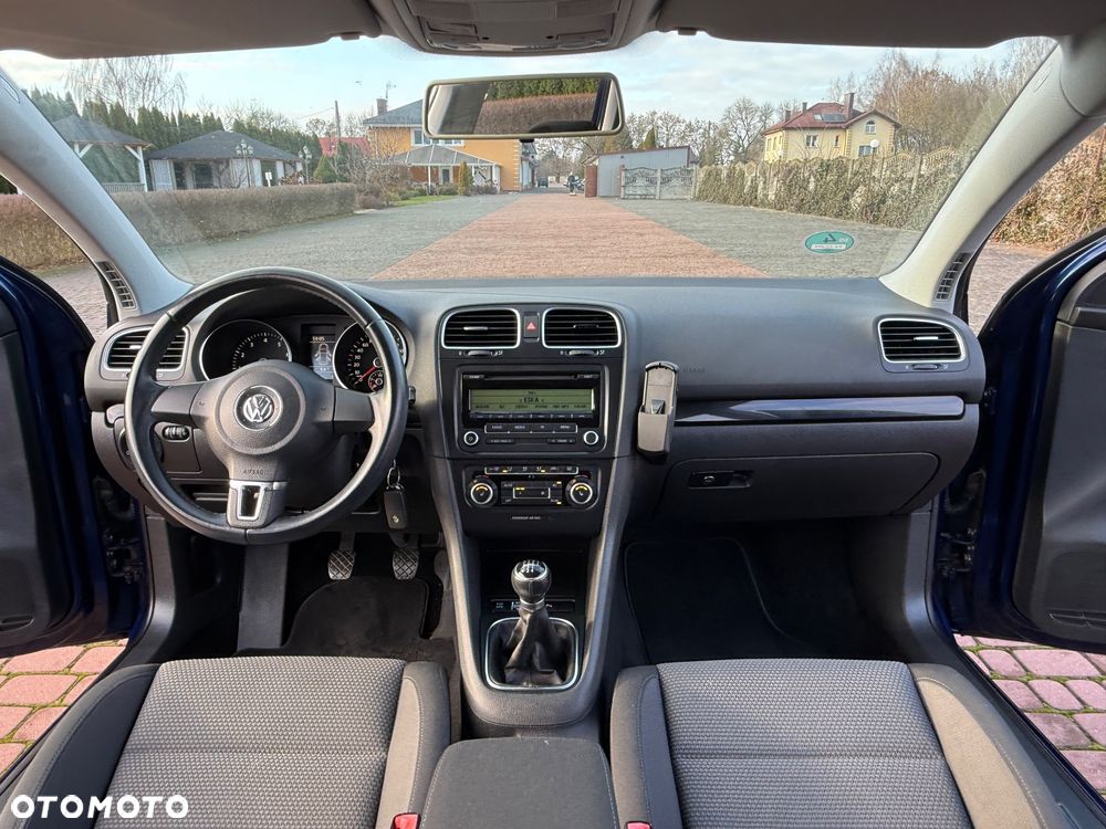 Volkswagen Golf 1.6 Comfortline - 23