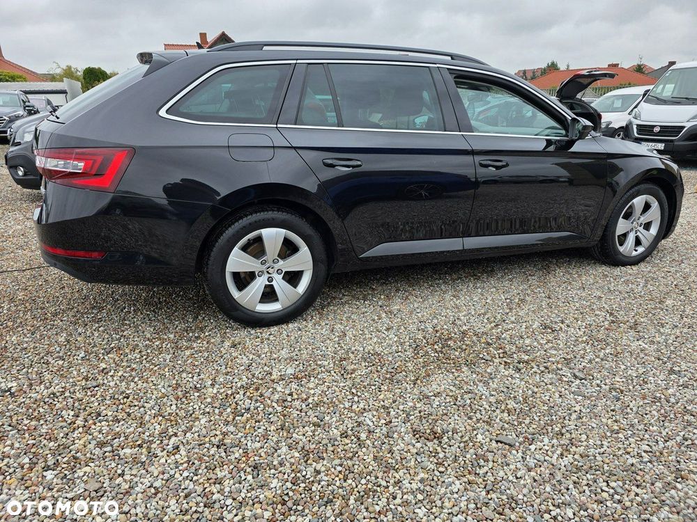 Skoda Superb 2.0 TDI SCR 4x4 Ambition DSG - 25