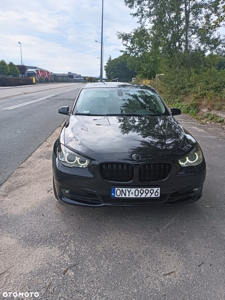 BMW 5GT - 1