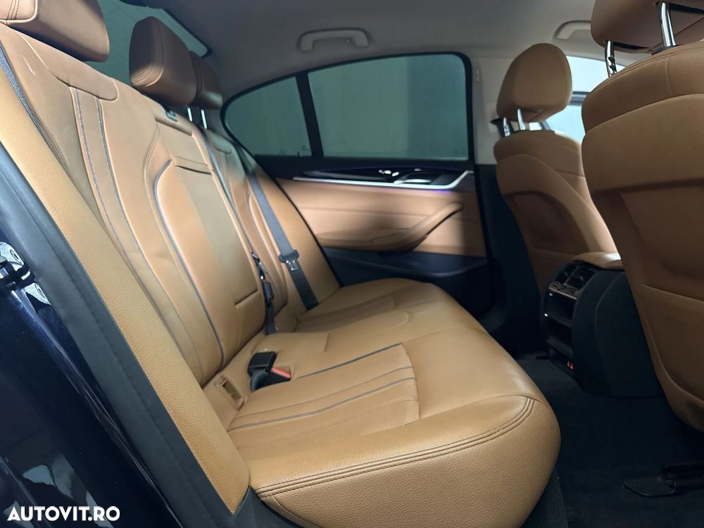 BMW Seria 5 530i Aut. Luxury Line - 13