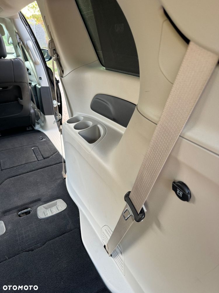 Chrysler Pacifica - 15