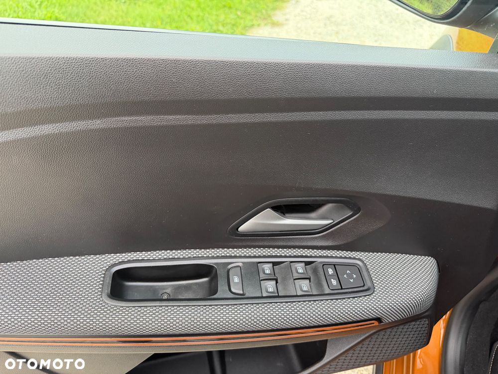 Dacia Sandero Stepway TCe 110 ULTIMATE - 9