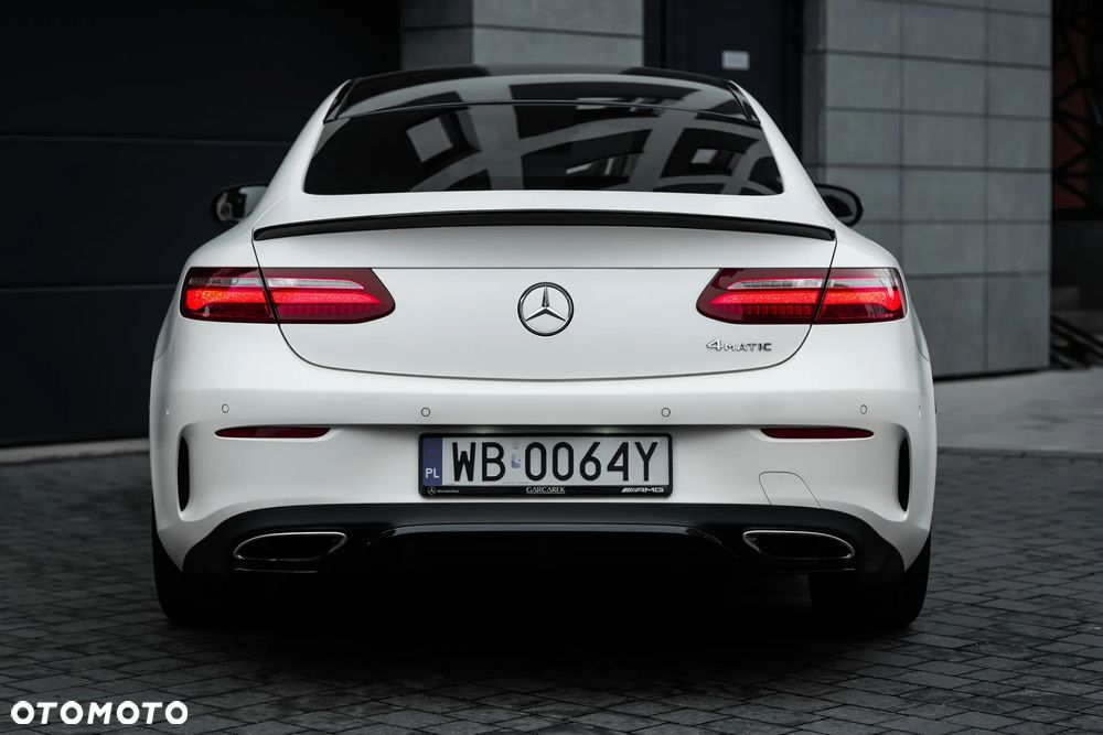 Mercedes-Benz Klasa E 400 4Matic 9G-TRONIC AMG Line - 33