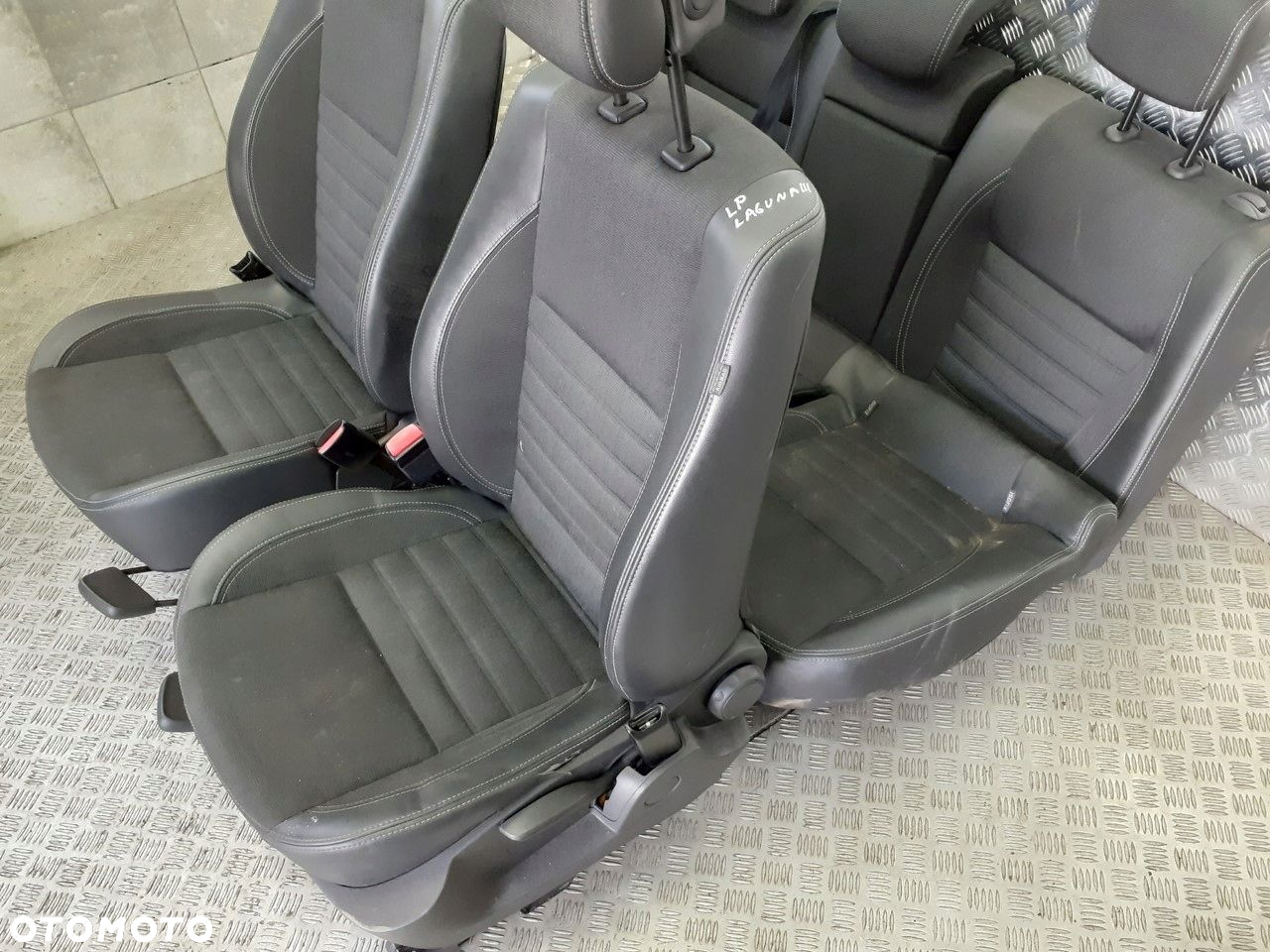 FOTELE KOMPLET+ BOCZKI RENAULT LAGUNA III HB 2.0 DCI - 3