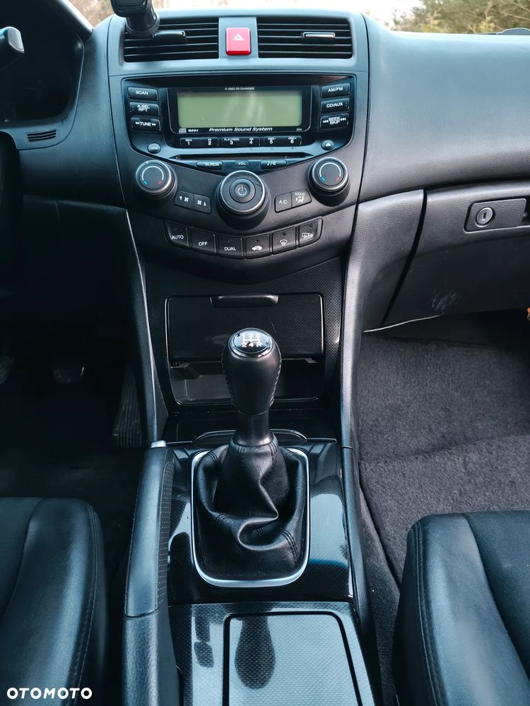 Honda Accord 2.0 Comfort - 24