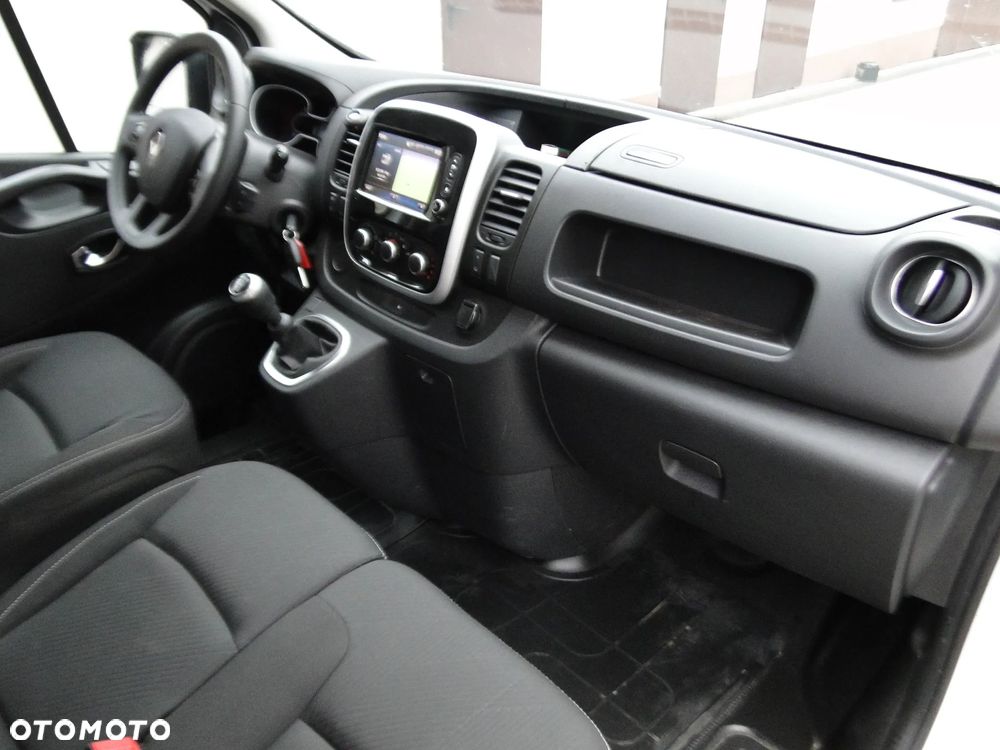 Renault Trafic - 17