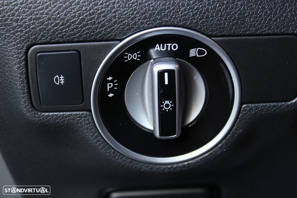 Mercedes-Benz CLA 180 d AMG Line - 31